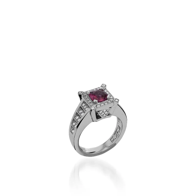 Women luxury rings -Signature Pink Sapphire Ring