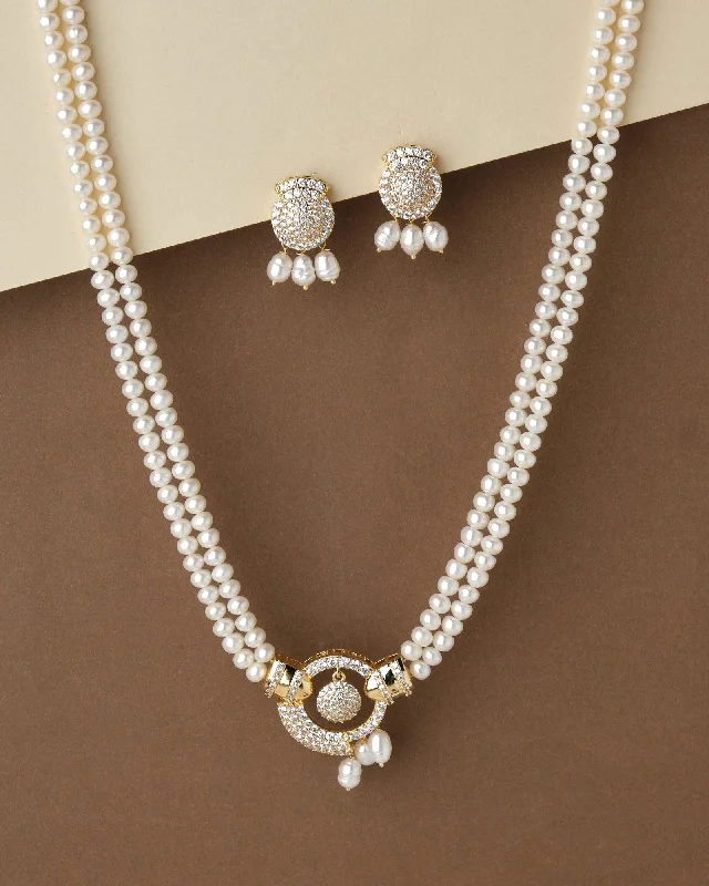 Luxury gold necklaces for women -Traditional Pearl Necklace Set