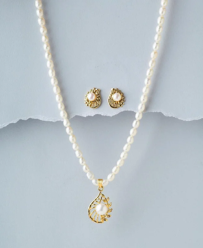 Floral necklaces for women -Trendy Real Pearl Necklace Set