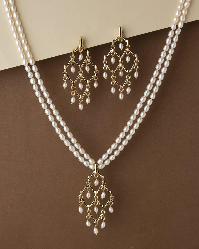 Classic diamond necklaces for women -Traditional Pearl Necklace Set