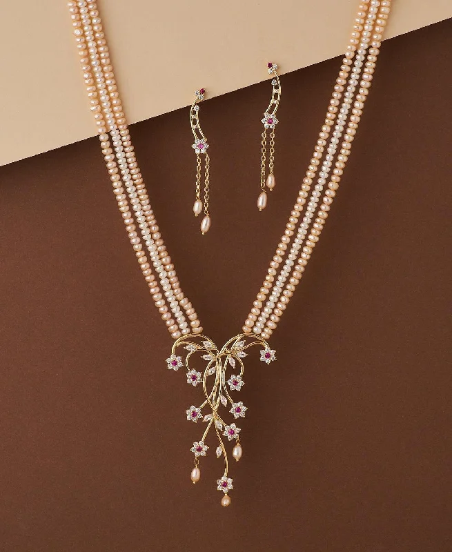 Luxury gemstone necklaces for women -Ravishing Stone Studded Necklace Set