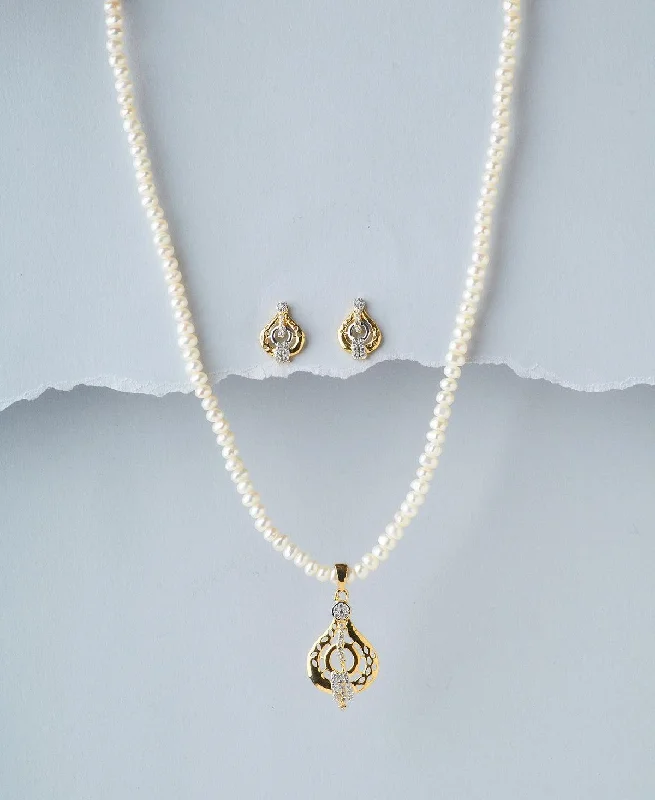 Simple necklaces for women -Trendy Pearl Necklace Set