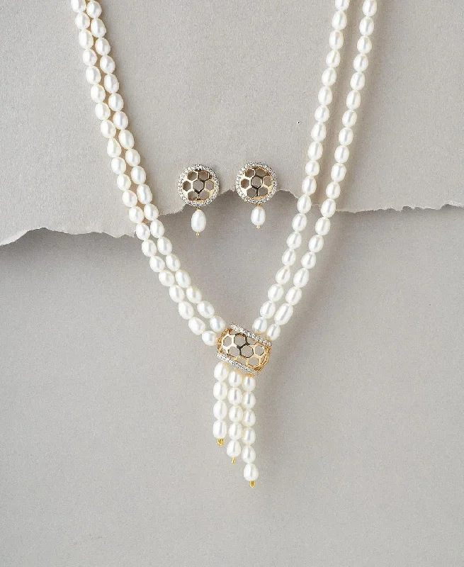 Designer pendant necklaces for women -Ravishing Real Pearl Necklace Set