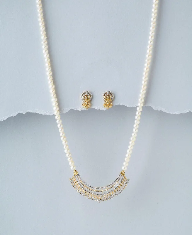 Floral necklaces for women -Trendy Pearl Necklace Set