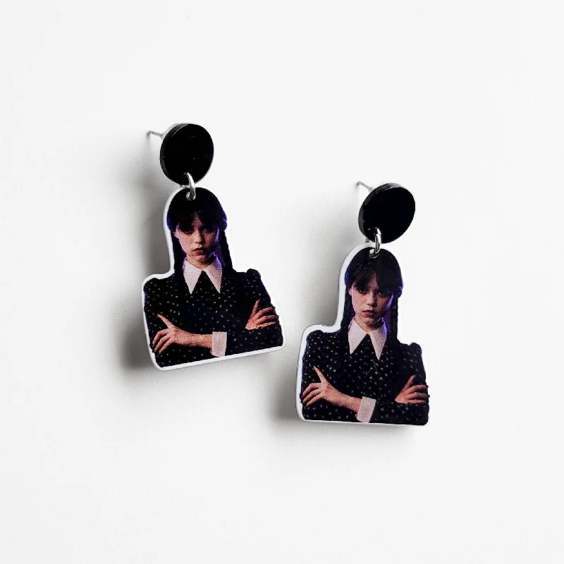 Women round earrings -On Wednesday We Wear Black Earrings