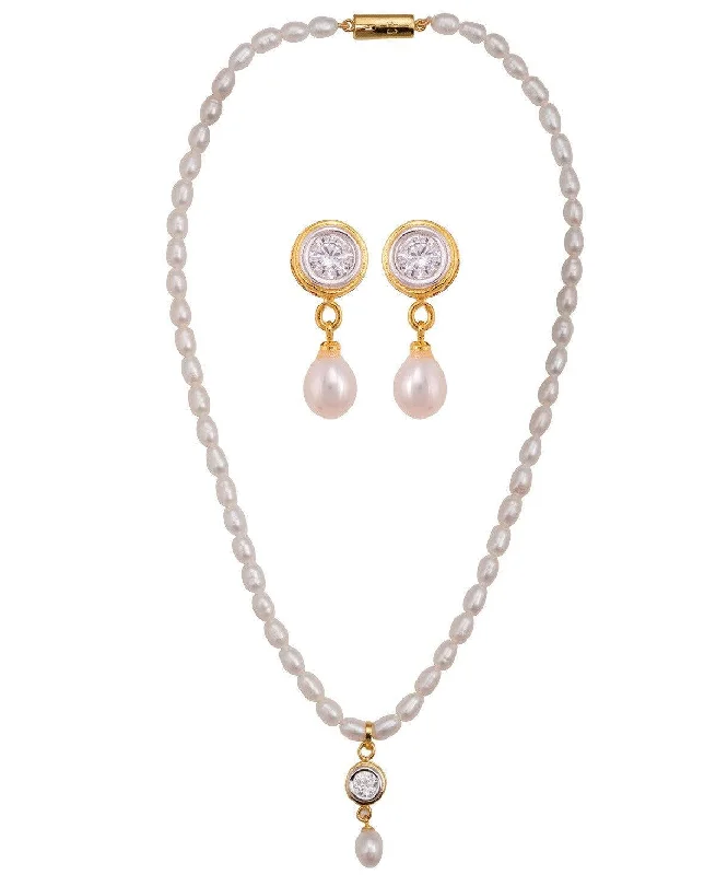 Chic charm necklaces for women -Trendy Pearl Necklace Set