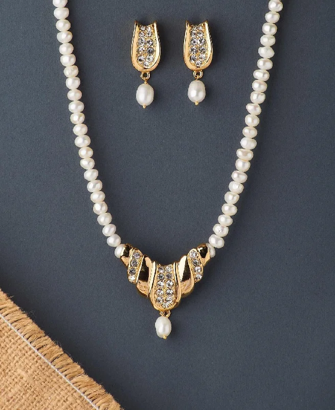 Oval pendant necklaces for women -Trendy Pearl Necklace Set