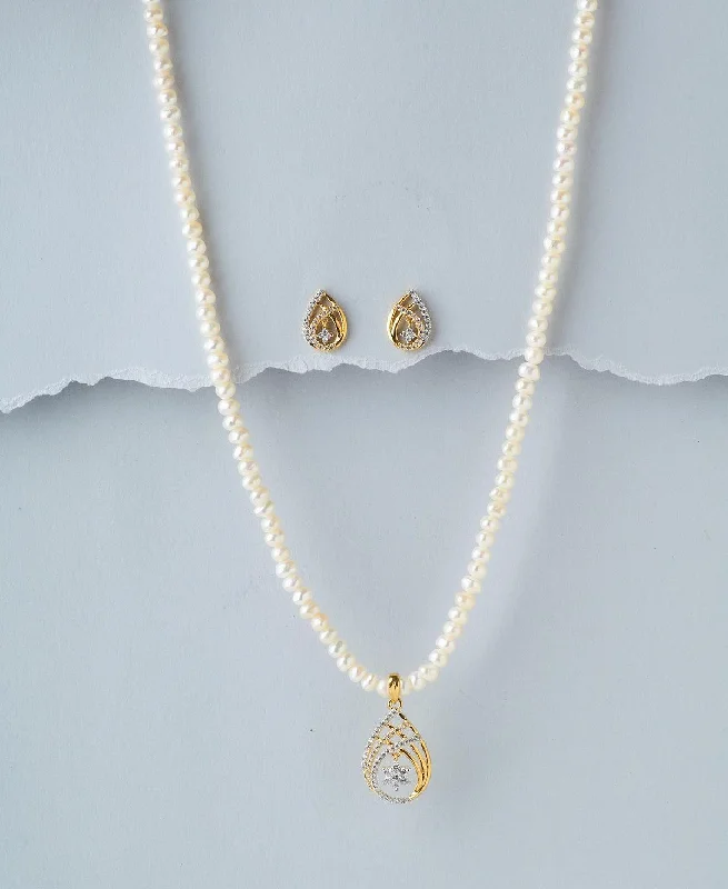 Layered pendant necklaces for women -Traditional Pearl Necklace Set