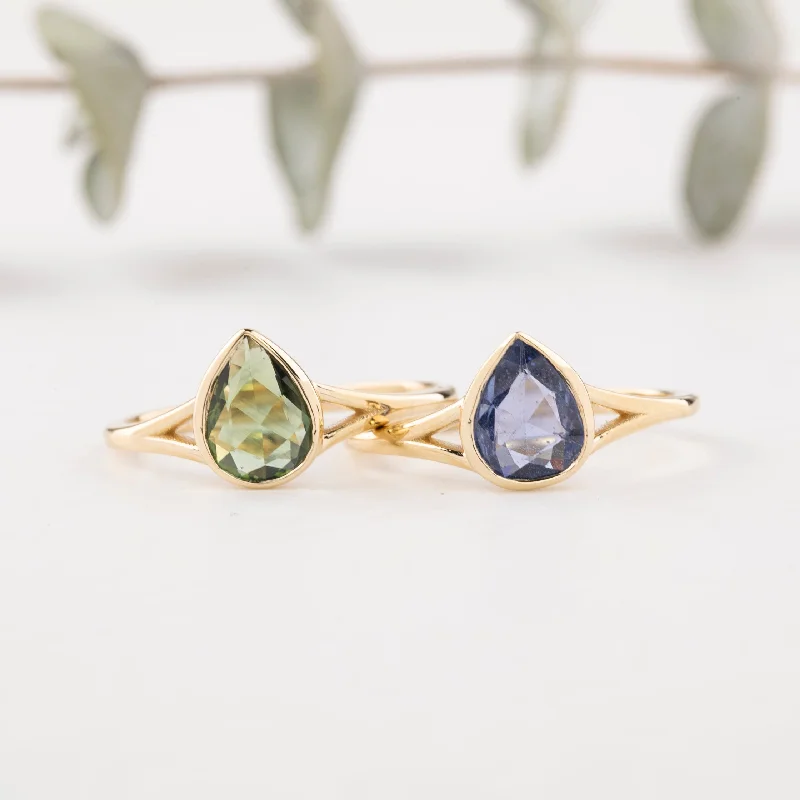 Vintage engagement rings for women -Kylie Ring 0.70-1.00ct Green and Blue Sapphire, 14K Yellow Gold