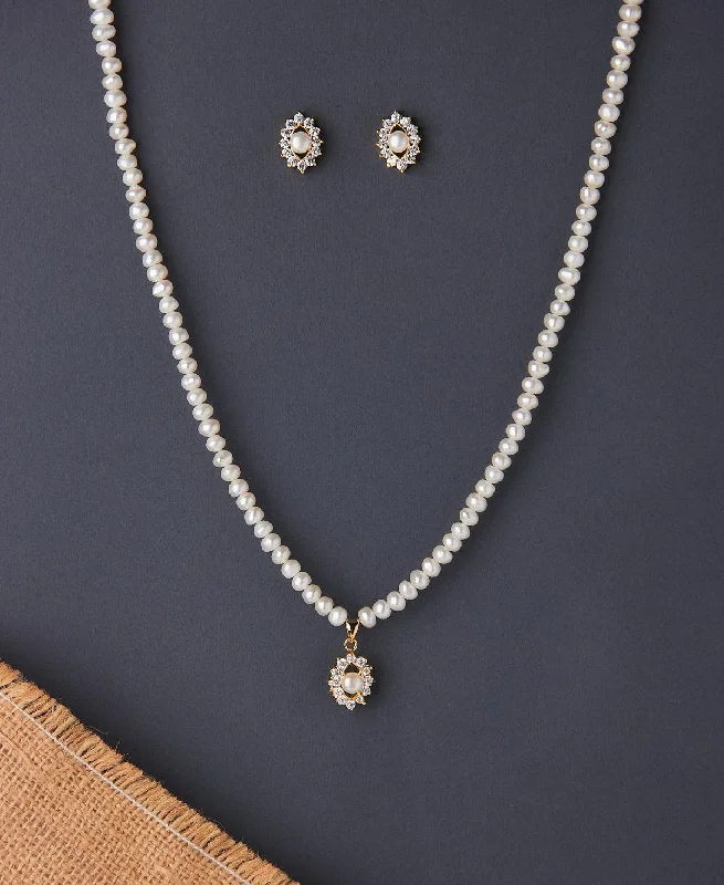 Statement necklaces for women -Simple and Elegant Real Pearl Necklace Set