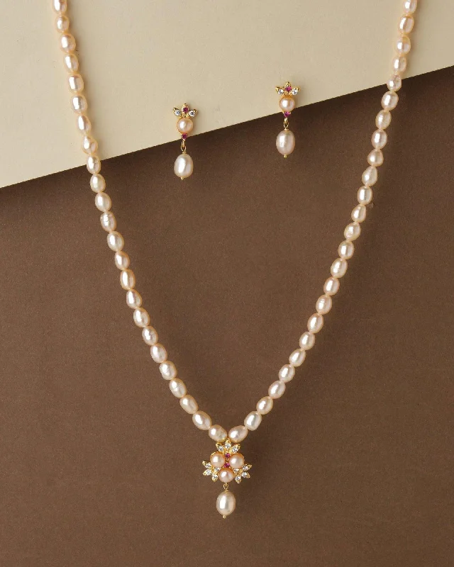 Romantic necklaces for women -Trendy Pearl Necklace Set