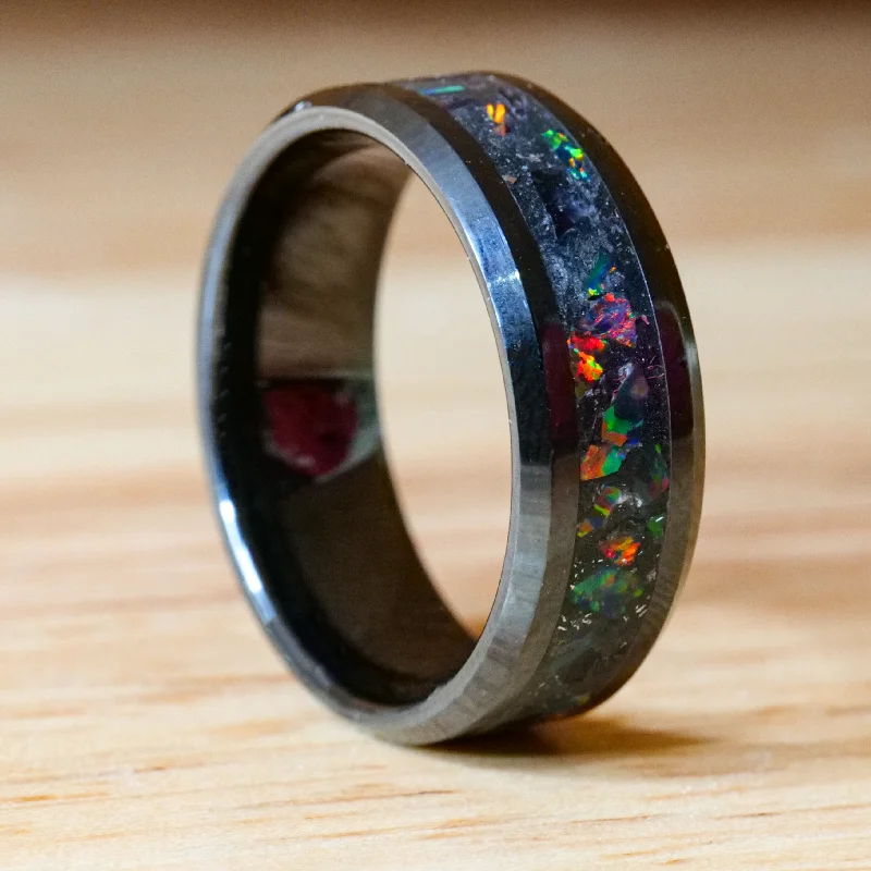 Women fashion rings -The Ember Glowstone Ring