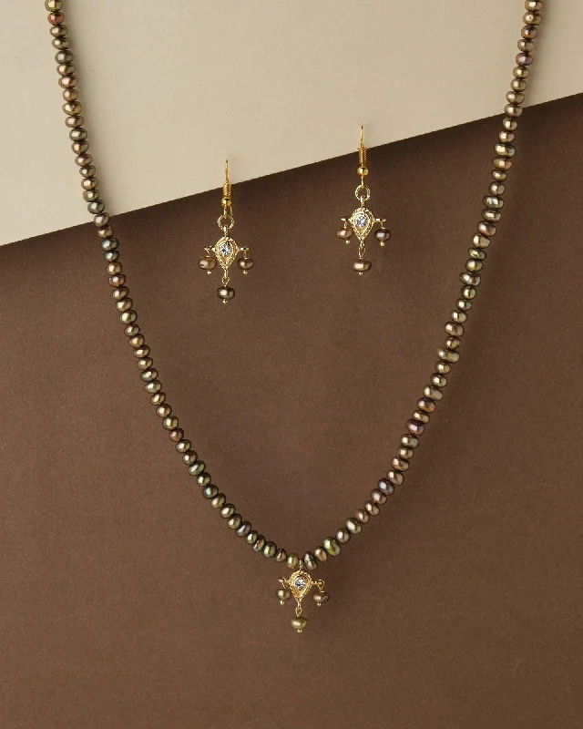 Luxury gemstone necklaces for women -Simple Pearl Necklace Set