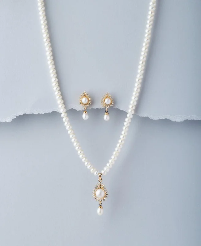 Rose gold necklaces for women -Traditional Pearl Necklace Set