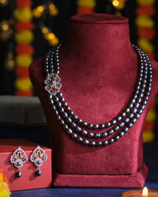 Gemstone studded necklaces for women -The Nakshatra Pearl Necklace Set