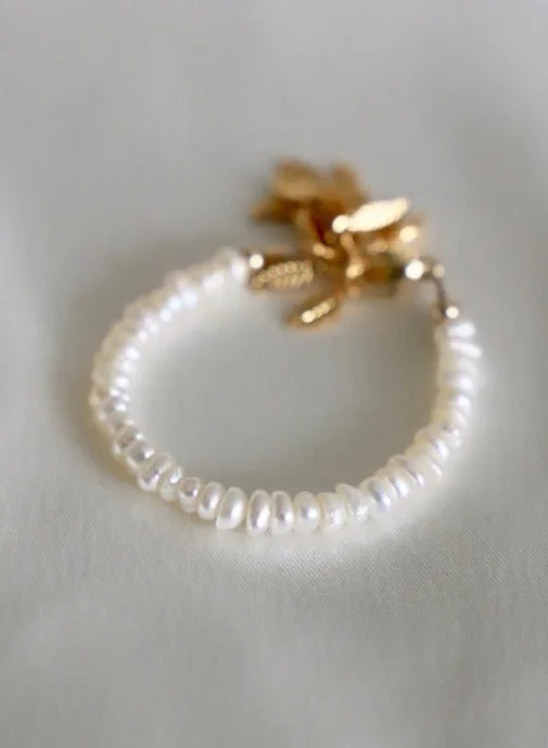 Women customized bangles and bracelets -WHITE PEARL BABY BRACELET