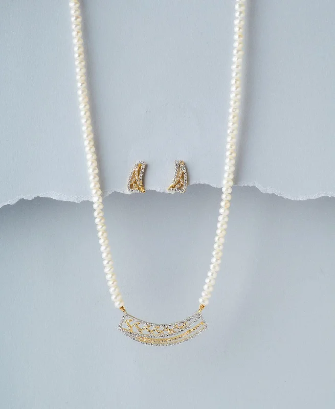 Vintage-inspired necklaces for women -Trendy Pearl Necklace Set