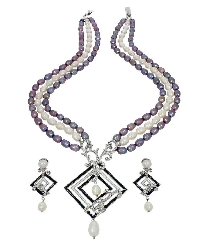 Bohemian charm necklaces for women -Regal Pearl Necklace Set